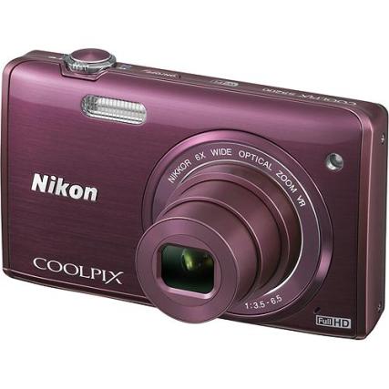 Only the purple choice in the Nikon S5200 was available at the store.