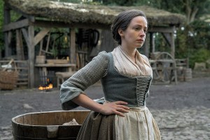 Laura Donnely plays Jenny Murray in Outlander.
